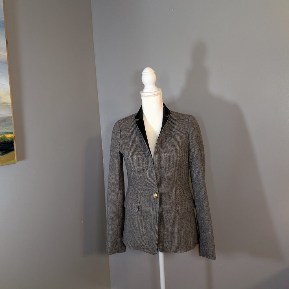 J Crew Wool Grey Plaid Regent Blazer with gold Buttons and Black Collar Size 2